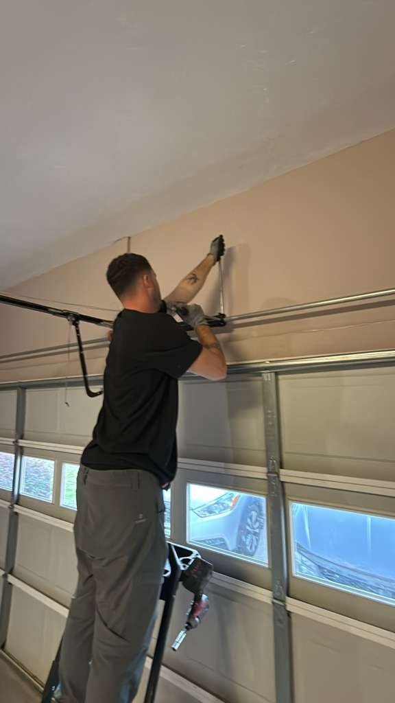 Garage door repair work, gallery photo 10